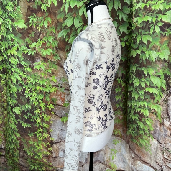 FREE PEOPLE Cream and Black Mesh Stretch Betty Garden Fitted Top, M - Picture 5 of 10
